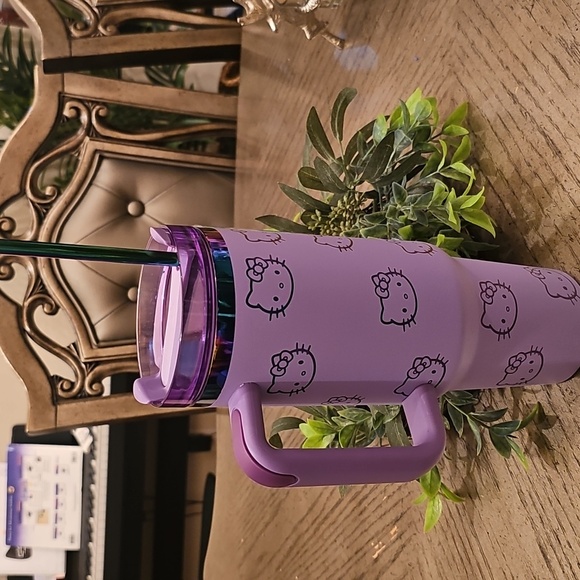Stanley Purple Hello Kitty Tumbler with Straw 40oz - Picture 1 of 9